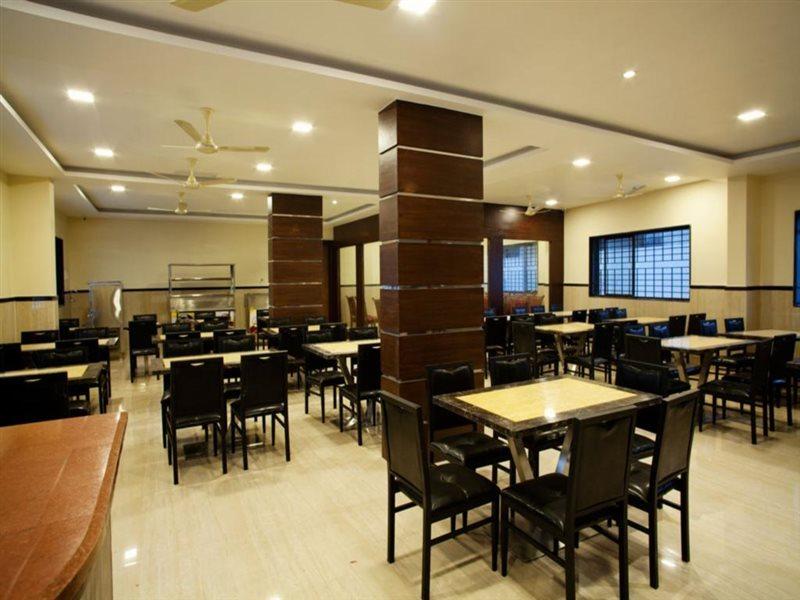 Hotel Mahalakshmi Residency Kolluru Bagian luar foto