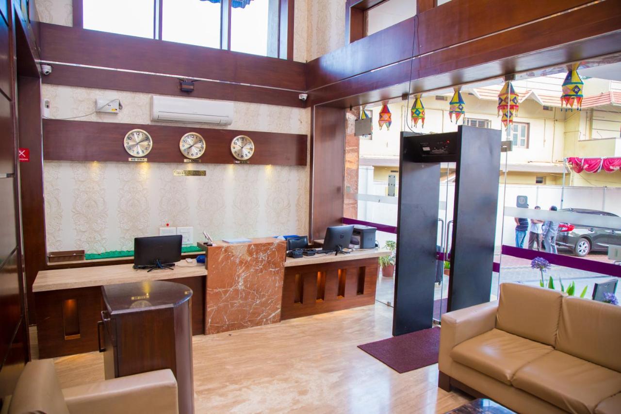 Hotel Mahalakshmi Residency Kolluru Bagian luar foto